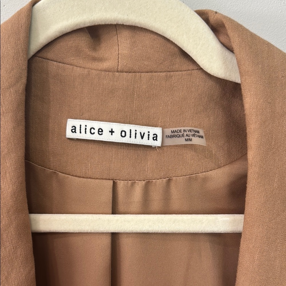 Alice + Olivia Muriel Scrunched Sleeve Coat - Picture 5 of 7